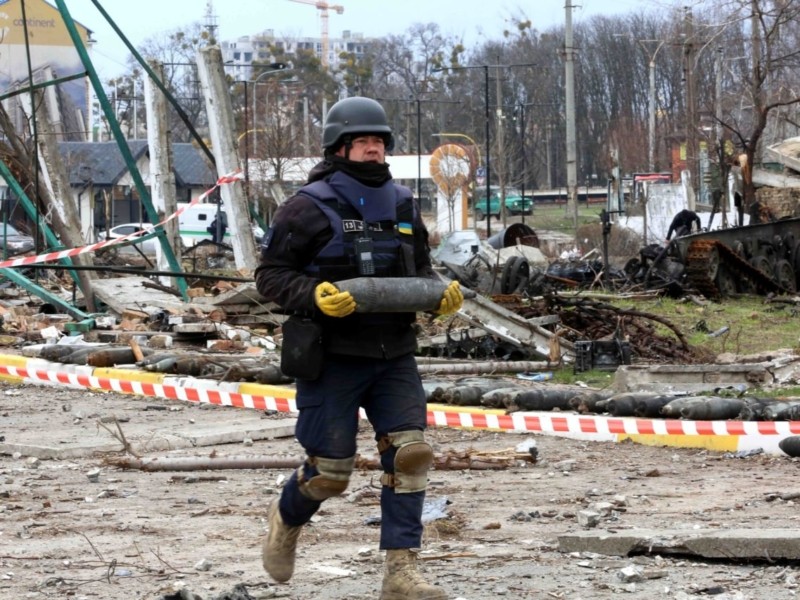 Розмінування Київщини: вибухотехніки за день перевірили понад 7 га територій