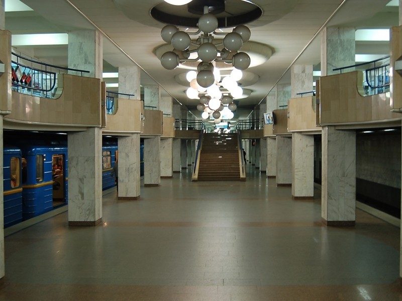 Поїзди метро почали курсувати до станції “Академмістечко”
