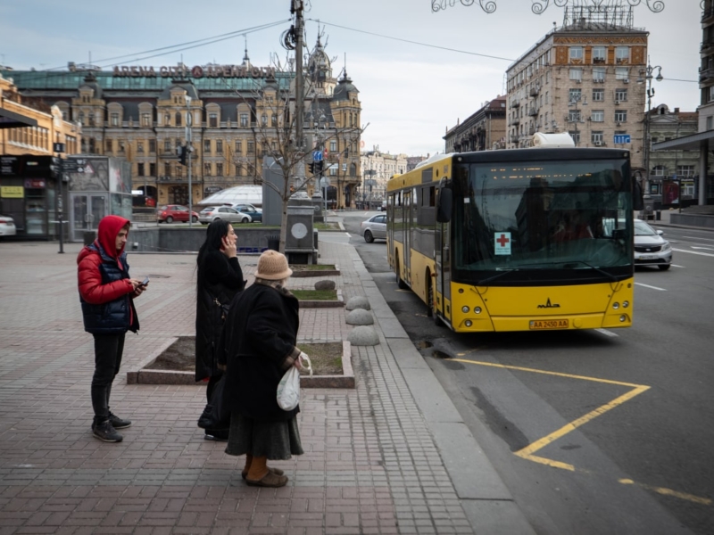 У Києві вже працюють 62 автобусних, 16 трамвайних та 25 тролейбусних маршрутів