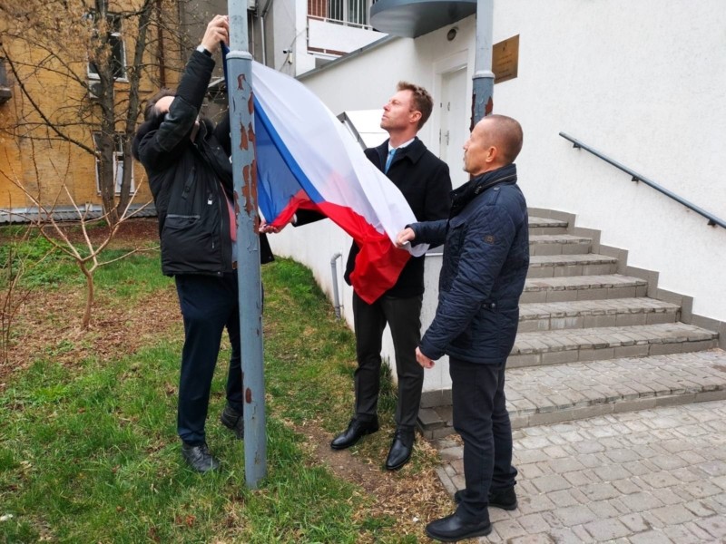 Посольства Молдови та Чехії повернулися до Київа