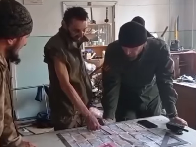 TikTok-військо: кадирівці видали безхатька за бійця “Азова”, який здає українські позиції
