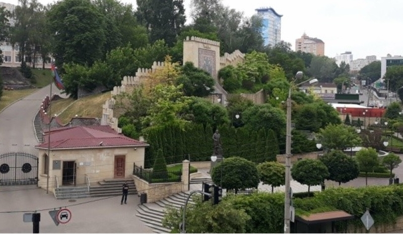 У Києві відновлює роботу посольство Азербайджану 