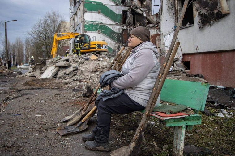 У Бородянці під завалами будинку загинули чоловік, дружина та їх 4-річна донька