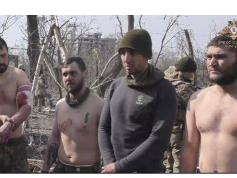 Моральні садисти: російські окупанти вбили полоненого, фото надіслали матері