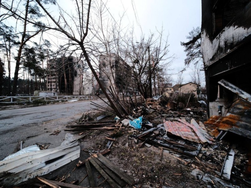 Внаслідок війни в Україні зруйновано або захоплено щонайменше 23.8 тисяч кілометрів доріг