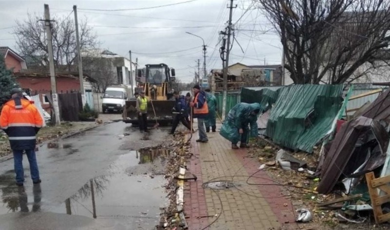 На Київщині розчистили вже понад 300 км доріг