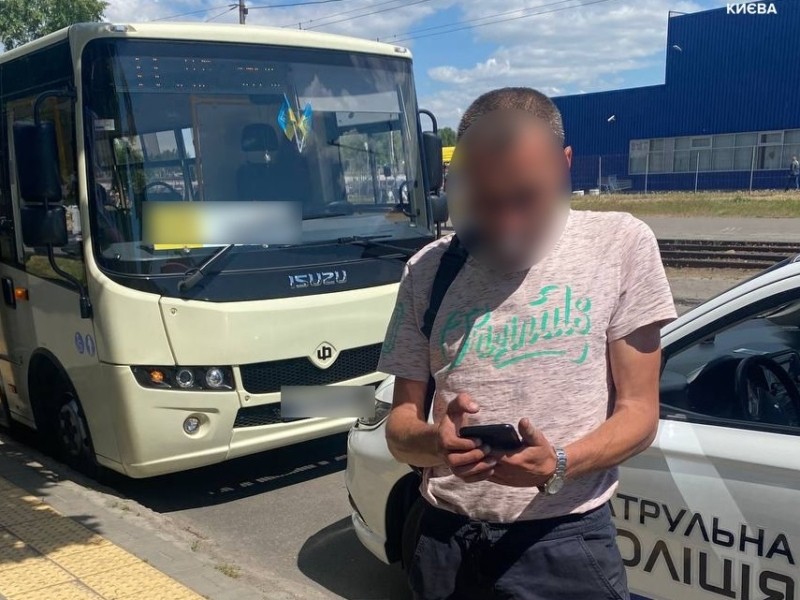 У Києві виявили двох водіїв маршруток, які возили пасажирів “під кайфом”