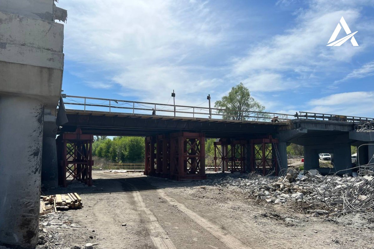 відновлення мосту біля стоянки