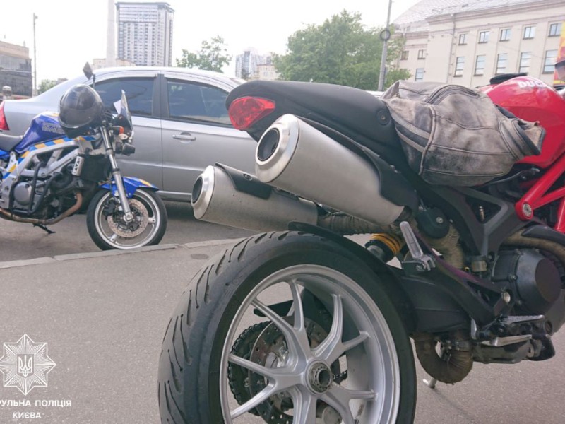 Перші години роботи мотопатруля в Києві принесли результат (ФОТО)