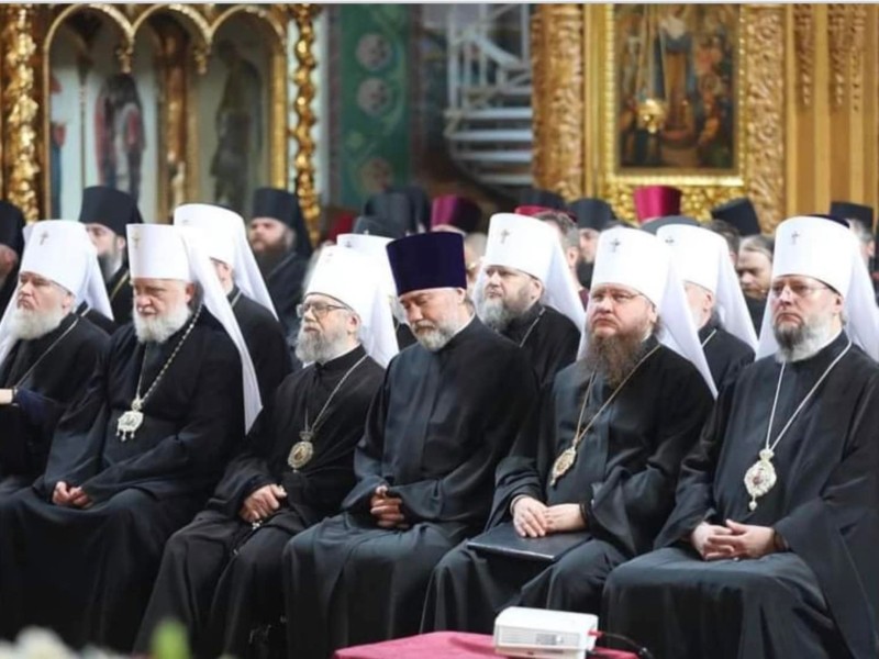 Церковники моськовського патріархату спробують формально відмежуватися від РПЦ