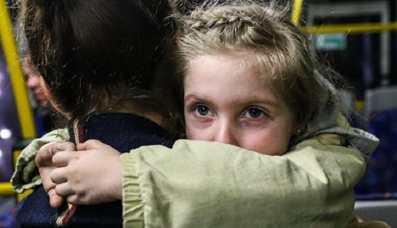 4-річну дівчинку з “Азовсталі”, яку окупанти розлучили з мамою, передали родичам
