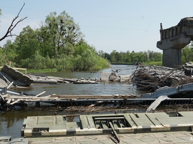 Відновлення мосту через Тетерів: військові розповіли, у чому складність (ФОТО)