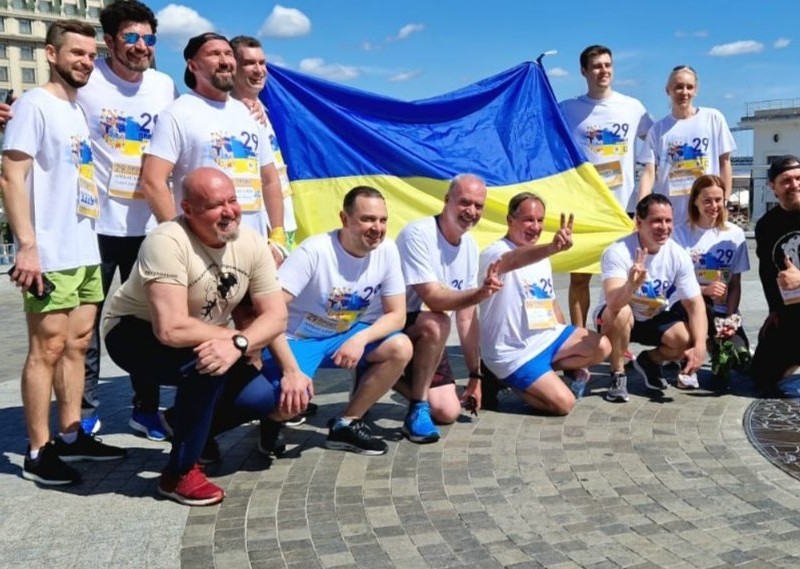 Посол Франції взяв участь у пробігу під каштанами в Києві