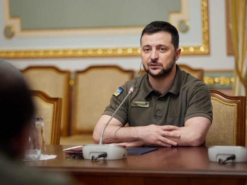 Зеленський відреагував на петицію про скасування заборони виїзду чоловіків з України