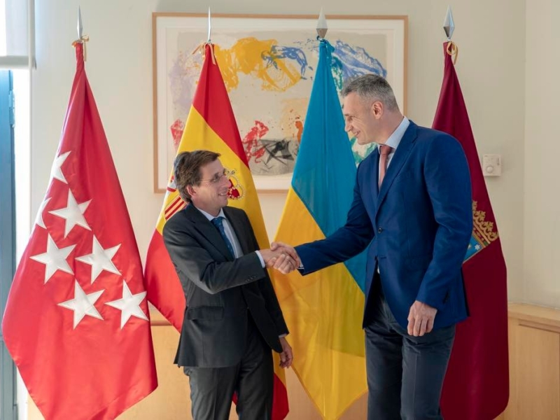 Віталій Кличко прибув в Іспанію на саміт НАТО і зустрівся з мером Мадрида
