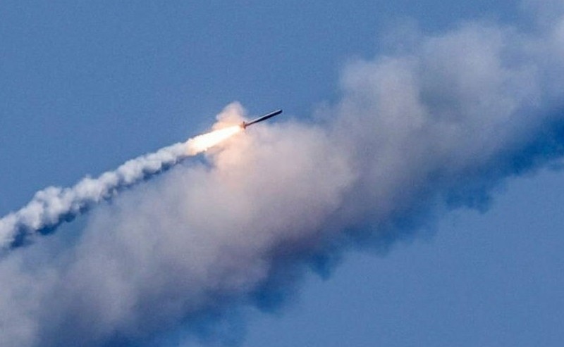 У небі Київщини збили російську ракету