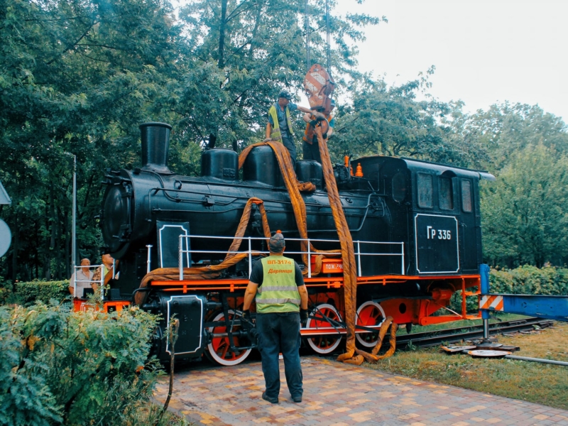 На дитячу залізницю у Сирецькому парку повернувся 70-річний паровоз