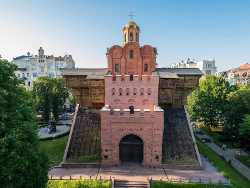 Київські Золоті ворота прикрасили колекційну євробанкноту – де можна придбати