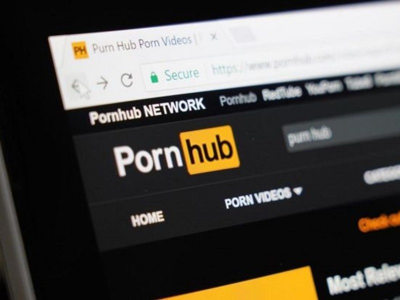 Pornhub звільнив єдиного співробітника росіянина