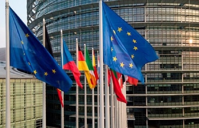 Європаламент ухвалив резолюцію, якою рекомендував надати Україні статус кандидата на вступ до ЄС