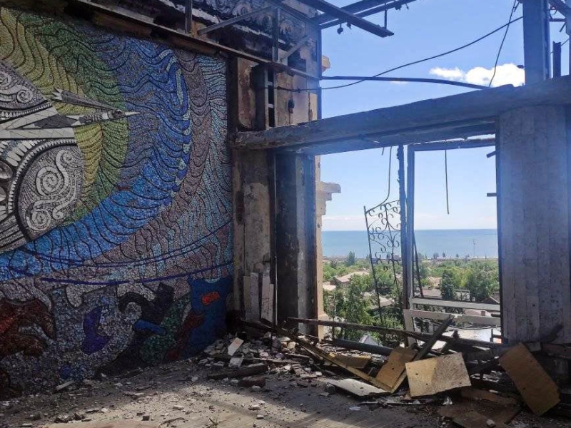 Окупанти знищили мозаїчні шедеври художниці Алли Горської