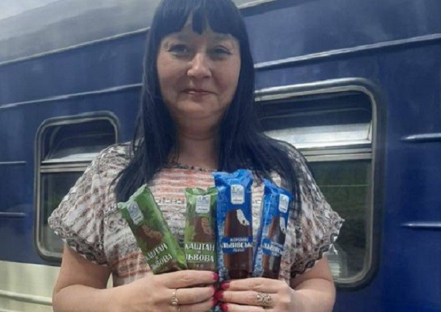 “Укрзалізниця” тестує продаж морозива у поїздах
