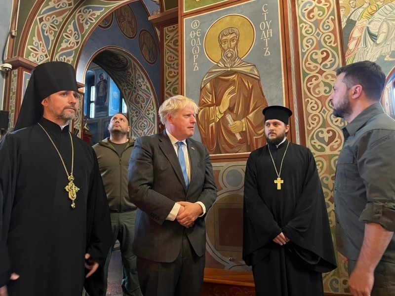 Друг України, прем’єр-міністр Великобританії Борис Джонсон подав у відставку