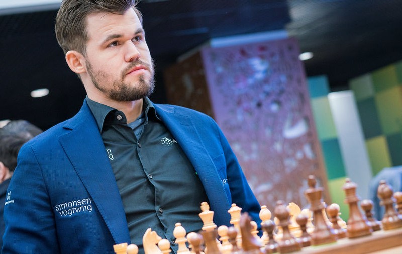 Шахіст Карлсен відмовився захищати титул у матчі проти Непомнящего