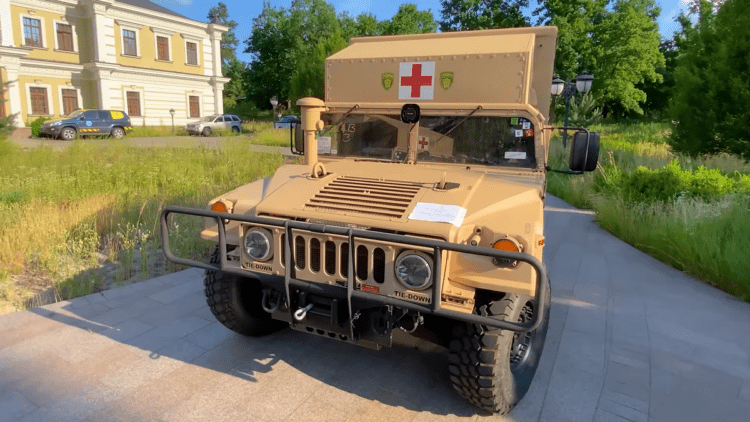 Американський мільярдер подарував ПДМШ два Humvee