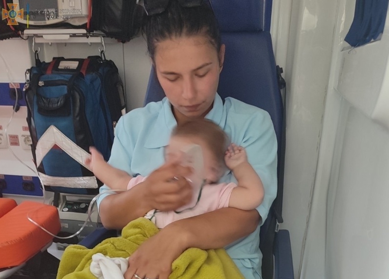 У Києві 10-місячне немовля ледь не загинуло через підгорілу каструлю (ФОТО)