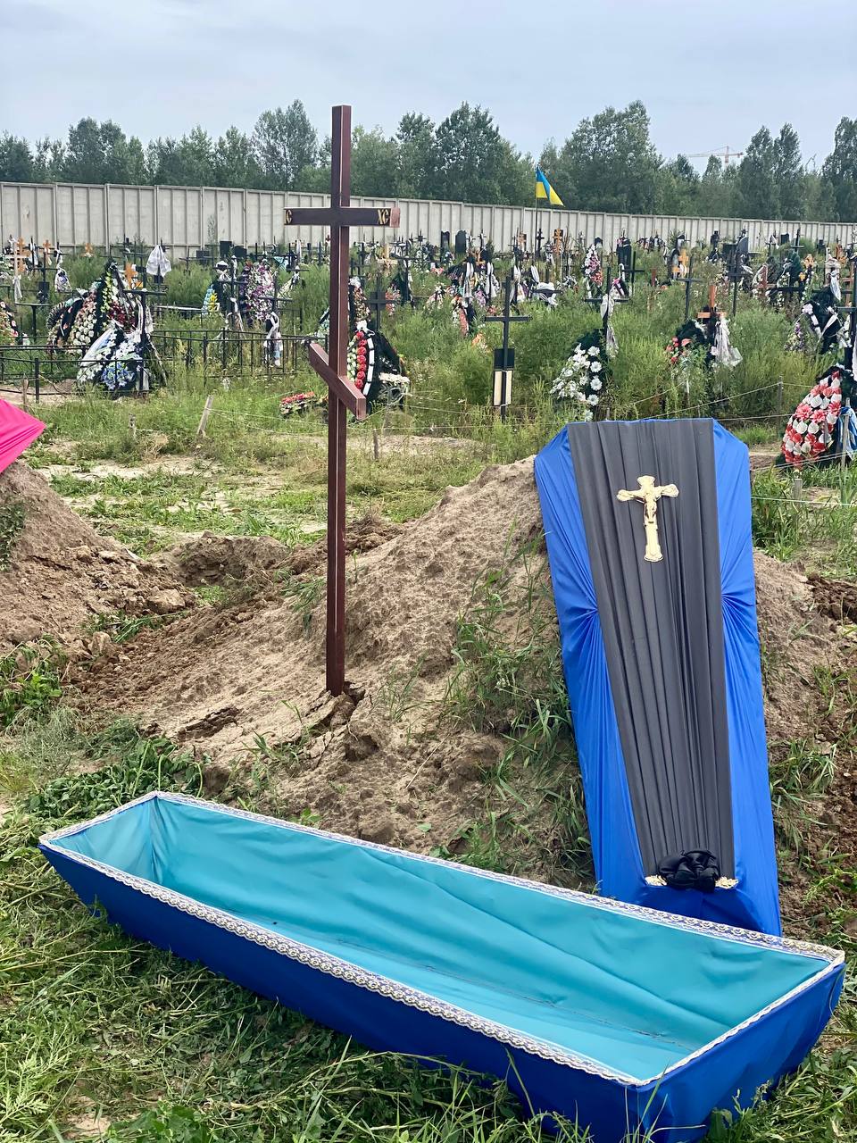поховання неідентифікованих жертв окупації у бучі