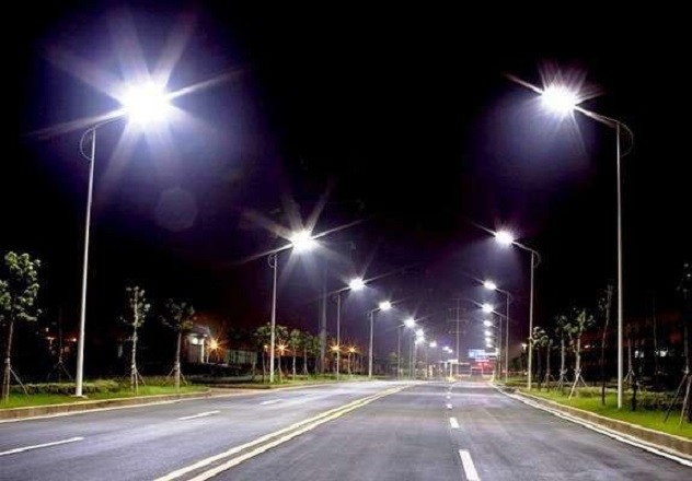 У Броварах відновлюють вуличне освітлення