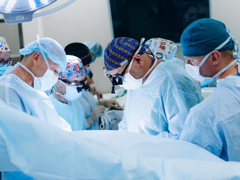 “Охматдит” став третім центром з пересадки печінки дітям: вже врятували трьох малих пацієнтів