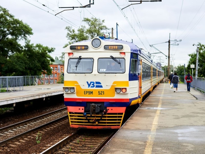 Між Києвом і Ніжином курсуватимуть додаткові приміські поїзди