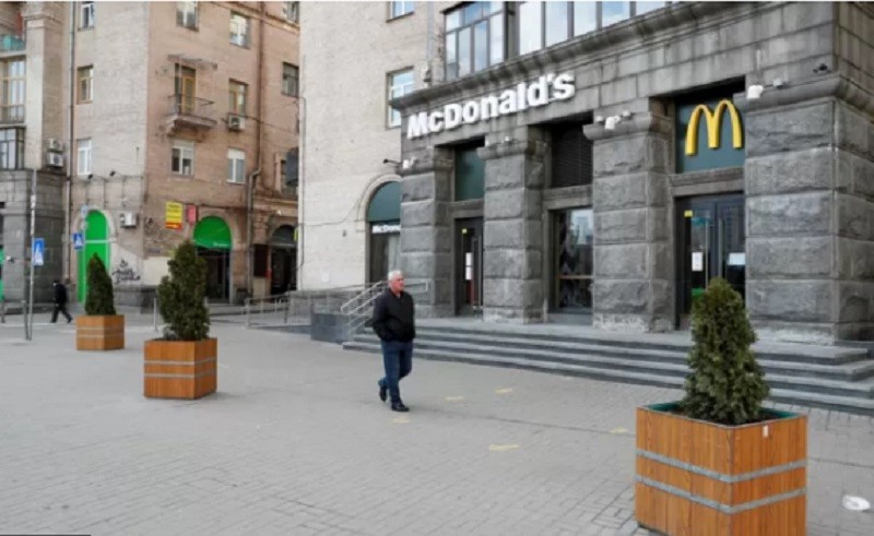 Куплю чергу в McDonald’s: українці емоційно відреагували на повернення ресторану