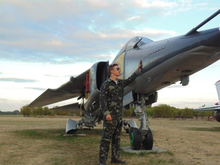 Загибель найкращого військового льотчика України – коли і де прощання