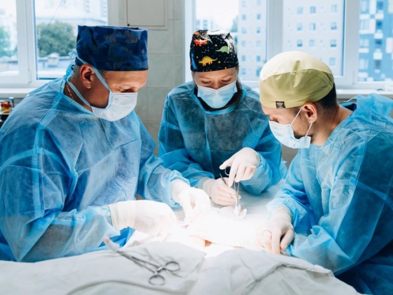В інституті Ромоданова провели унікальну операцію 14-річному пацієнту