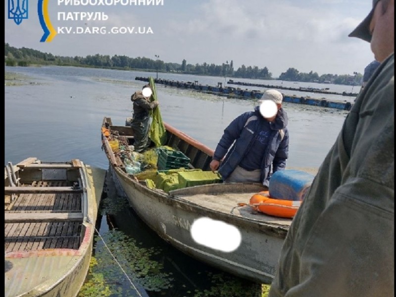 На Київщині за два тижні викрили 72 порушення правил рибальства