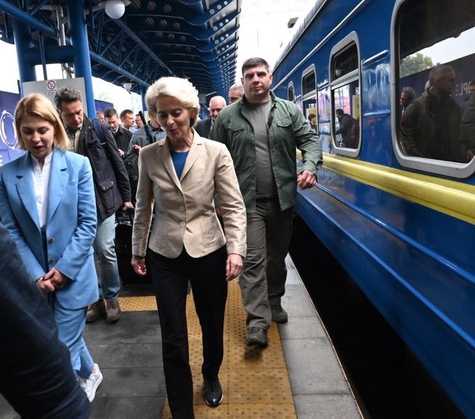 Президентка Єврокомісії Ляєн прибула до Києва – що відомо про плани