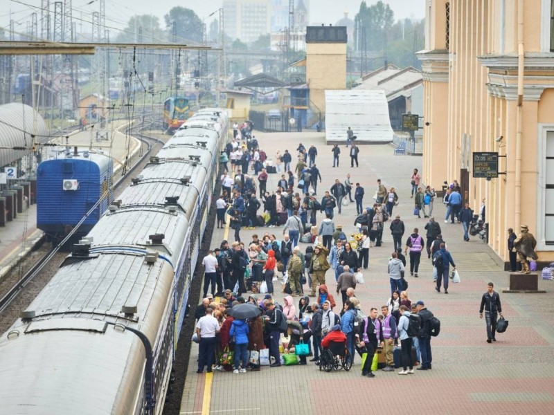 З Києва до Запоріжжя запускають поїзд через Кривий Ріг. Він буде зручним для евакуації з Нікополя і Марганця