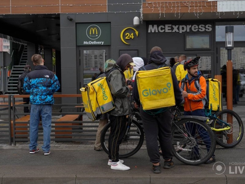 Перший день роботи McDonald’s в Києві: кількість замовлень в службі доставки зросла на 442%