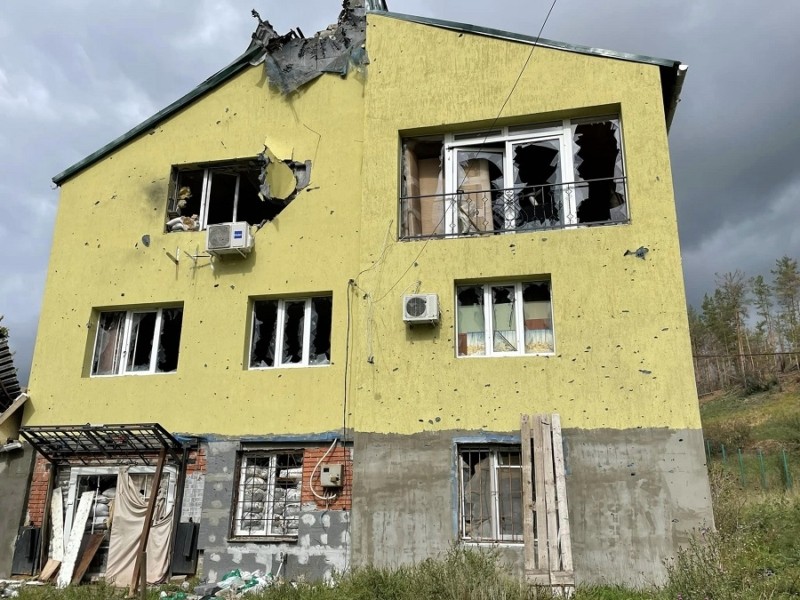 Генерал Кононенко показав фото звільненого села, в якому окупанти не залишили жодного вцілілого будинку