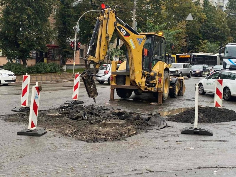 На вулиці Щербаківського триває ремонт: що вже зроблено