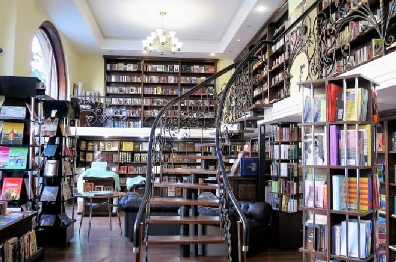 Українцям передадуть 25 тисяч англомовних книжок з Британії