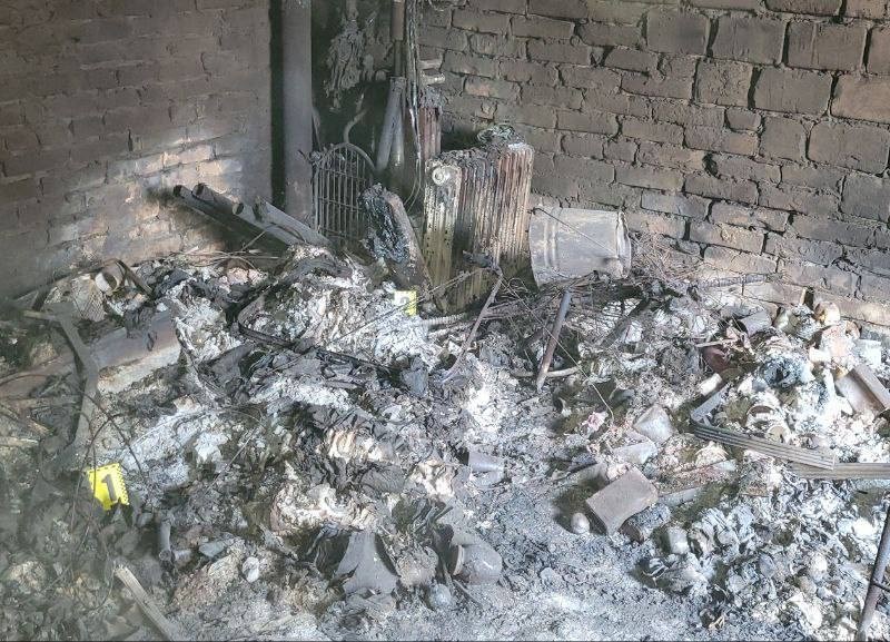 Стратили і спалили. Рештки вбитих окупантами громадян виявили в одному з гаражів Бучі (ФОТО)