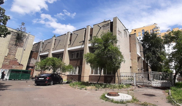 Громаді Києва повернули будівлю на проспекті Тичини вартістю понад 159 млн грн