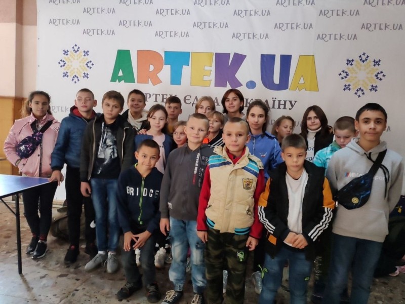 Діти з Київщини вирушили на відпочинок до дитячого центру «Артек»