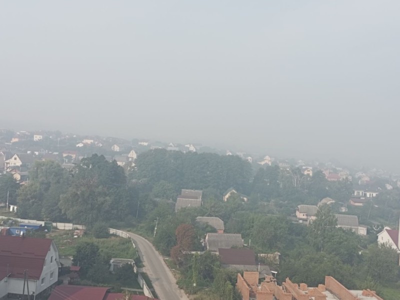 Київ затягнуло смогом, зафіксовано високий рівень забруднення повітря