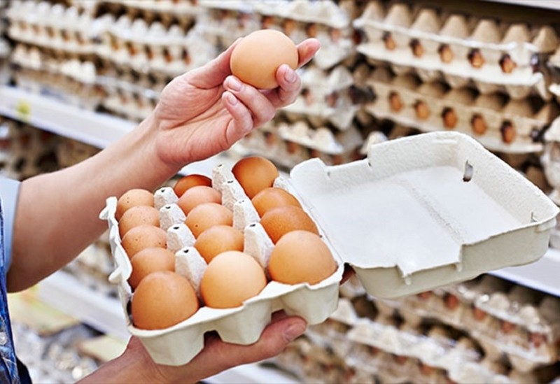 Оптові ціни на курячі яйця у столиці знизились на 10%