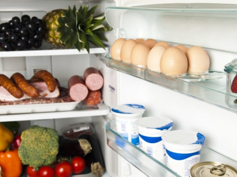 Якщо зникло світло: як врятувати запаси харчів у холодильнику